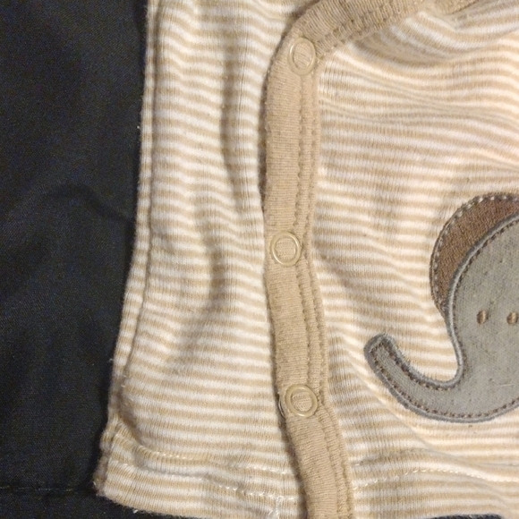 Striped Preemie Baby Cardigan with Elephant Patch And Hand mitts - Picture 6 of 6
